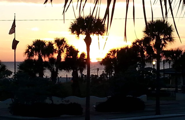 BEACH/WATER/SUNSETS,50%OFF Monthly,POOL-Heated,Apple TV,Updated,Friendly Native