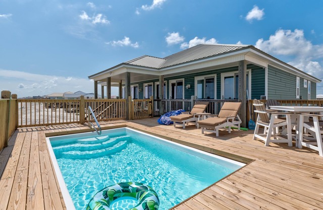 Beachaholic | Popular Beachfront home. Pool