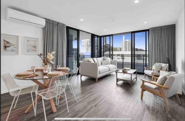 Beachfront 2 bed at Burleigh Heads