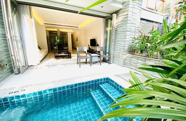 Beachfront 2br 2bath apartment private plunge pool 50 meter to Naithon beach