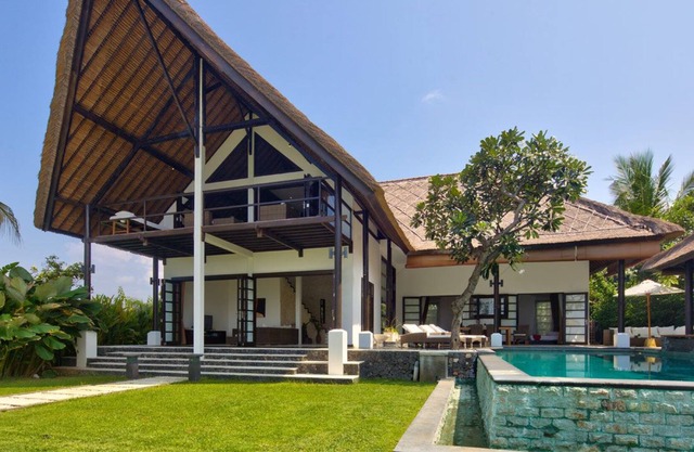 Beachfront 3 Bedroom villa, Lokapaksa