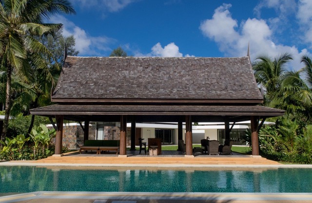 Beachfront 4 Bedroom villa in Bangtao, Phuket