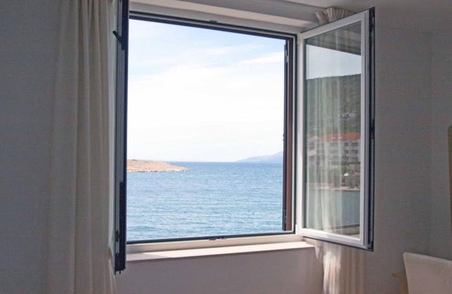 Beachfront Apartments Tamarix - Superior One Bedroom Apartment (Grand) 4