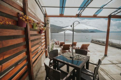 Beachfront Apartments Bojadzi