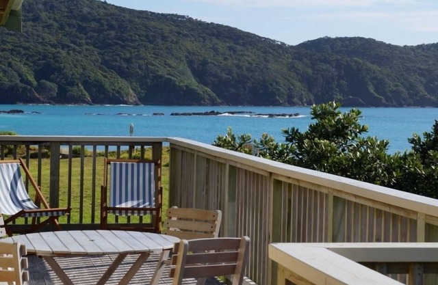 Beachfront Bland Bay tranquility with stunning sea views from sun-drenched deck