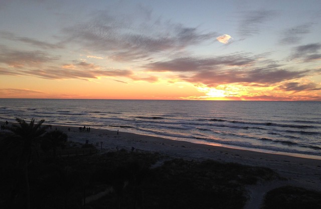 Beachfront Condo w/breathtaking full ocean & pool views, Top Flr, Small complex
