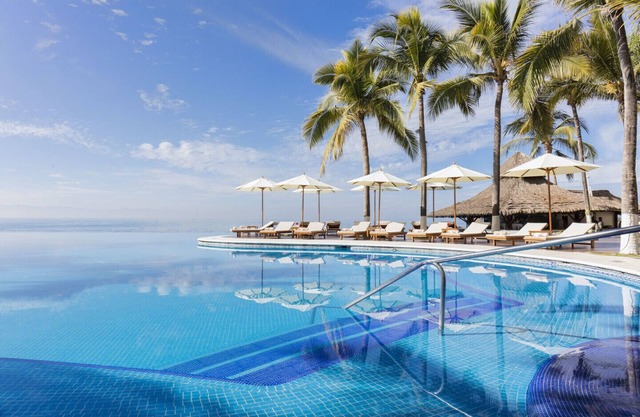 Beachfront Condo at Krystal Grand Resort