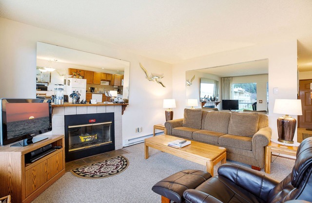 Beachfront Condo on the Pacific Ocean