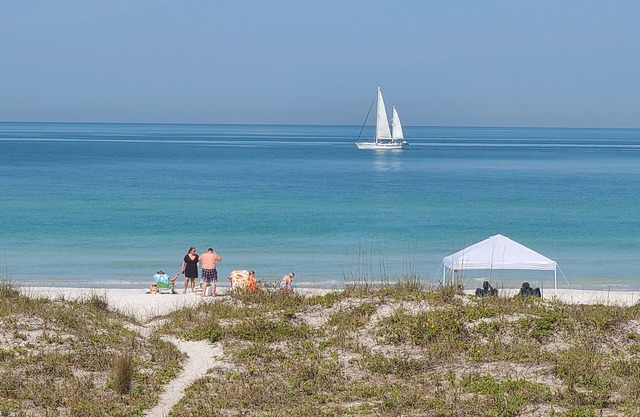 Beachfront Cottages (Gulf) at Beautiful Sandy Shores on Gulf of Mexico