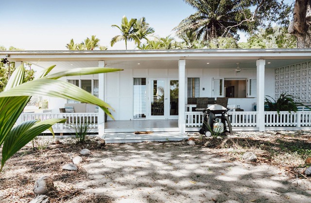 Beachfront cottage on the world famous 4 Mile Beach, Port Douglas.