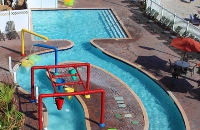 Beachfront Dream! Kitchen, Pool, Close to Daytona International Speedway