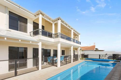 Beachfront Escape Private Pool and Beach Access