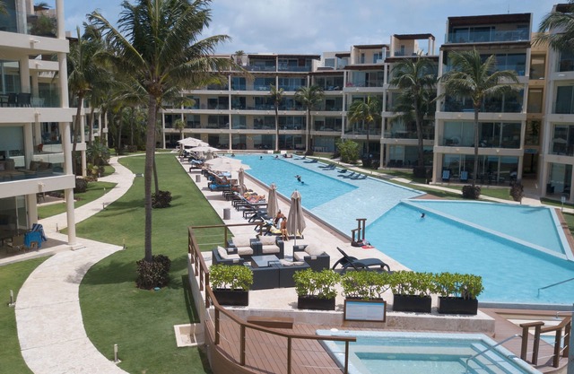 Beachfront + GardenHouse + Gym & Private beach club- Exclusive area!