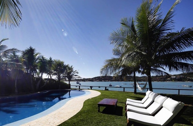 Beachfront House at Ferradura Beach – BUZ005