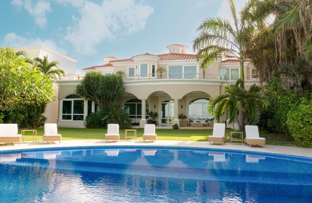 Beachfront Luxury Villa Best Exclusive Concierge Service Fully Equipped Gym