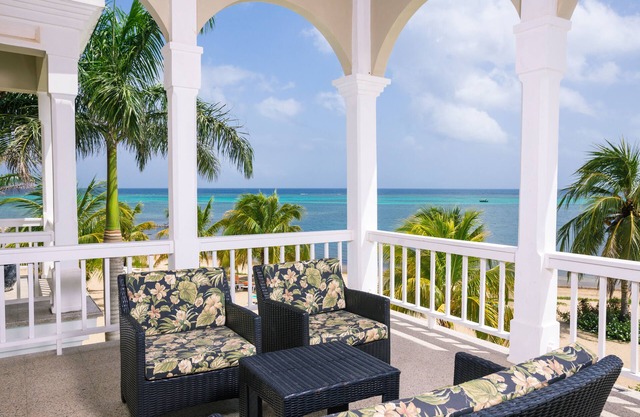 Beachfront luxury with private Rooftop Pool in private Community