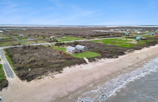 Beachfront Oasis-1- Book For A Relaxing Getaway!