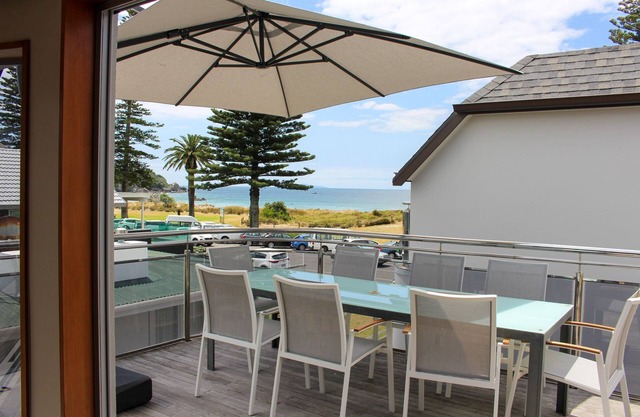 Beachfront on Marine Parade with room for the family