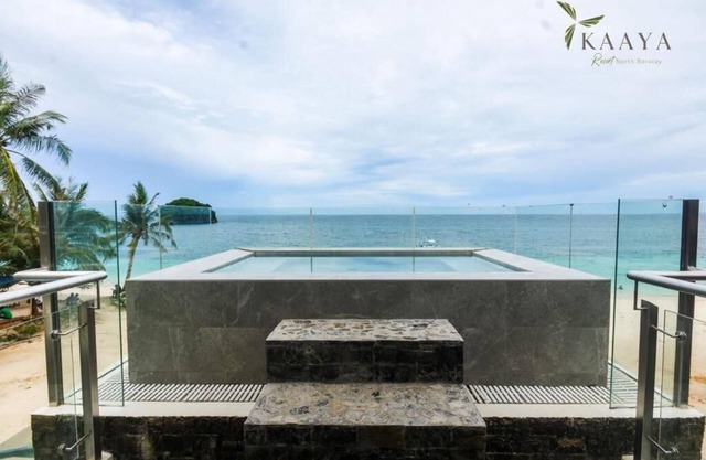 Beachfront Penthouse 3-BR resort in Boracay Island with private dip pool