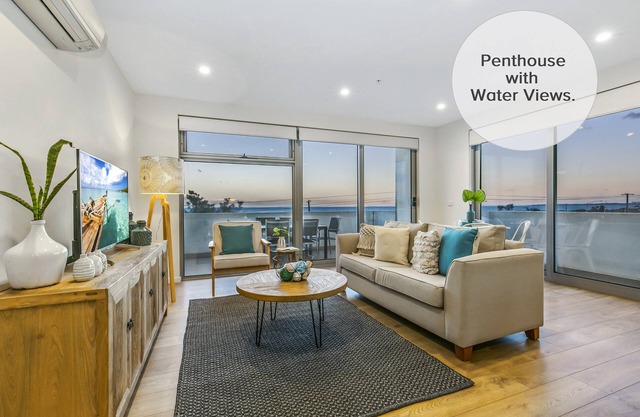 Beachfront Penthouse with uninterrupted water views