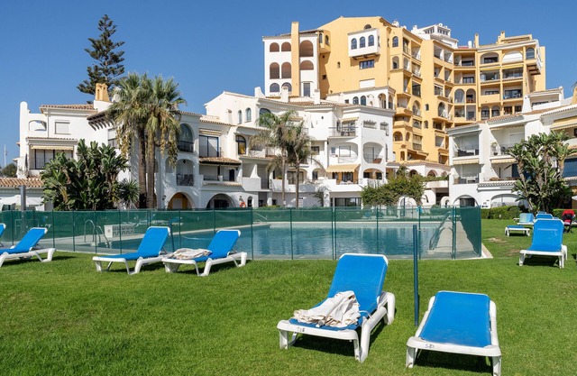 "Beachfront Puerto Cabopino" with Shared Pool, Private Terrace, A/C & Wi-Fi