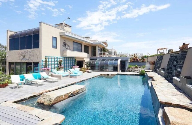 Beachfront Southampton Estate; pristine Atlantic ocean views,.