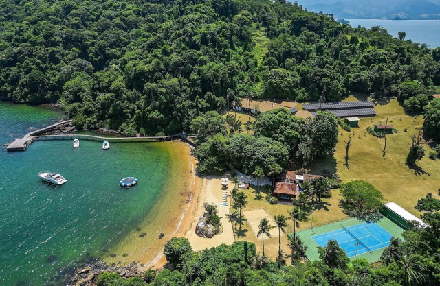 Beachfront villa in Angra dos Reis - Ang009