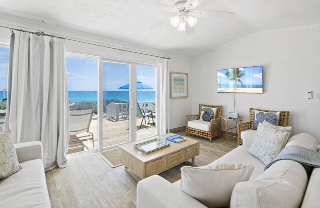 Beachfront Villa Exuma - Calypso House