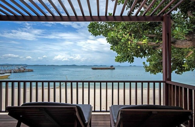 Beachfront Villa Ko Samet