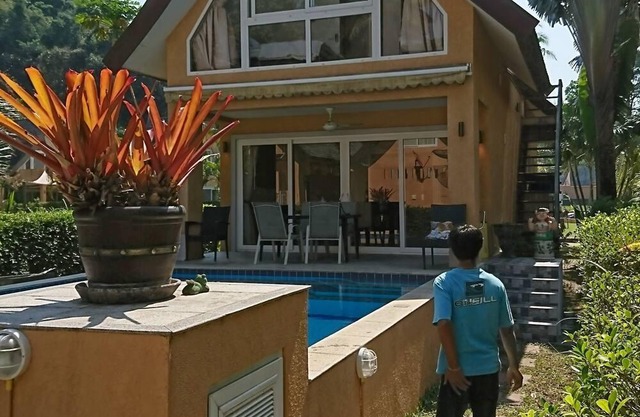 Beachfront Villa Sea View