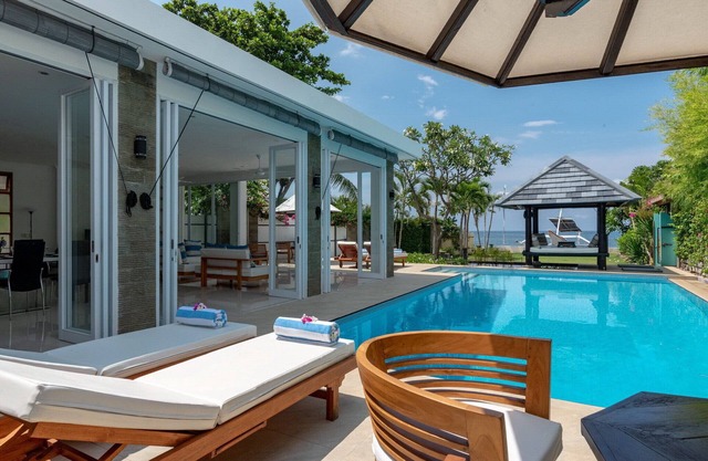 ⭐️ ⭐️⭐️⭐️⭐️ BEACHFRONT villa, Welcome dinner