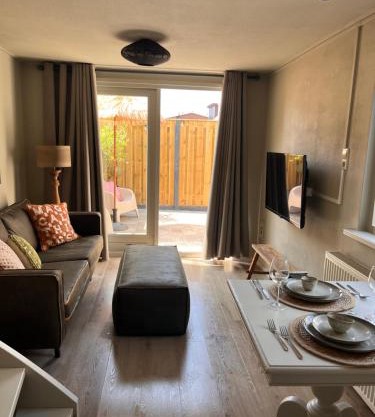 Beachhouse Noteboom, omheinde tuin