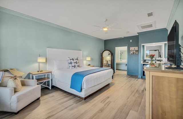 Beachside Inn/Dog Friendly Hotel/1 King Bed