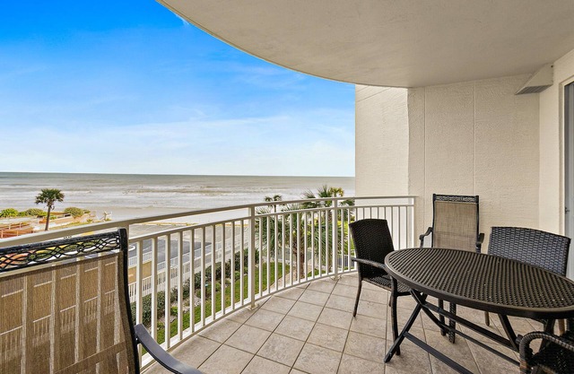 Beachside luxurious spacious ocean-view condominium