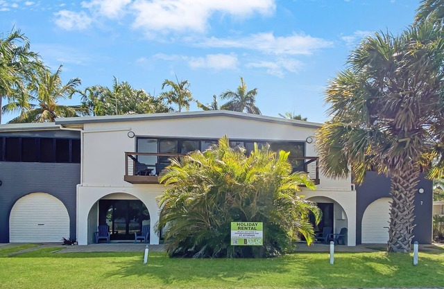 Beachside Palms Unit 3
