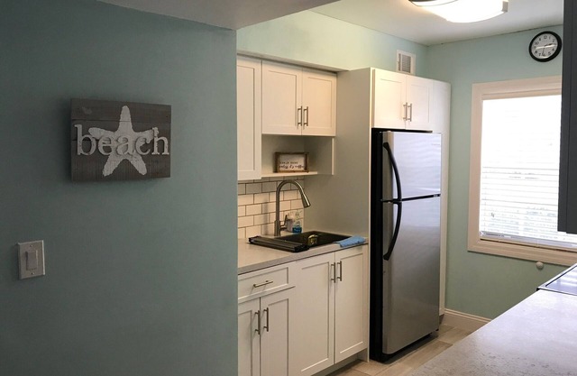 Beachside Townhouse: Family Friendly & Renovated