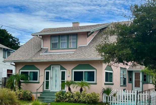 Beachside Village Home - Renovated & Roomy Historic