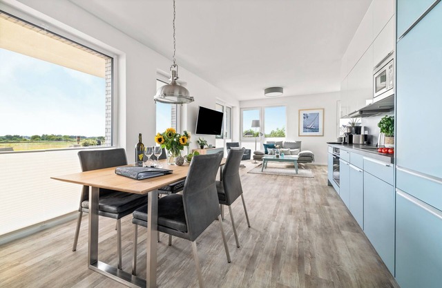 "BeachTerraceOne" Baltic Sea apartment on the beach: sun terrace, sauna & sea view
