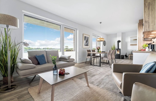 "BeachTerraceTwo" vacation apartment on the beach with sun terrace, sauna & sea view