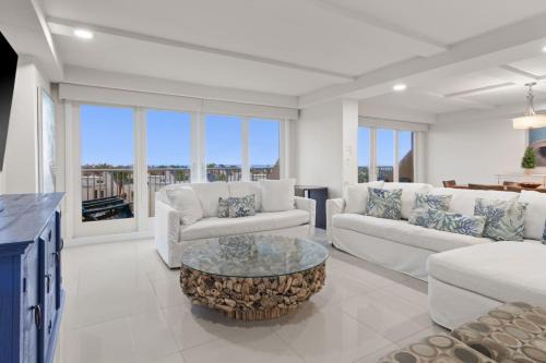 Beachy Vibes at Solare Tower