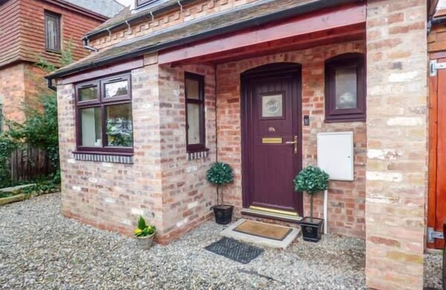 BEACON COTTAGE, family friendly, with open fire in Malvern