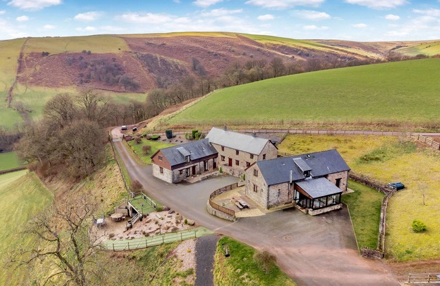 Beacons View Farm Cottages