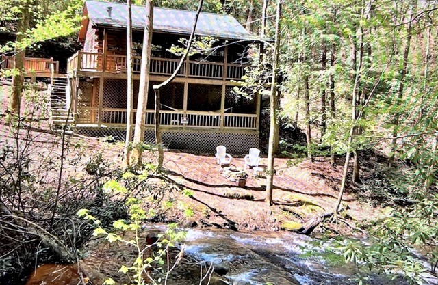 Bear Pause,BabblingCreekfront Logcabin,HotTub delivery Sept 2025,FirePit,Hammock