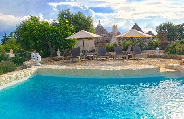 Beatifull Trullo with private stone pool & jacuzzi,WI-FI free -