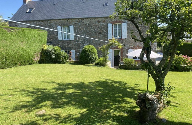 Beautiful villa for 6 guests with WIFI, TV, terrace, pets allowed and parking