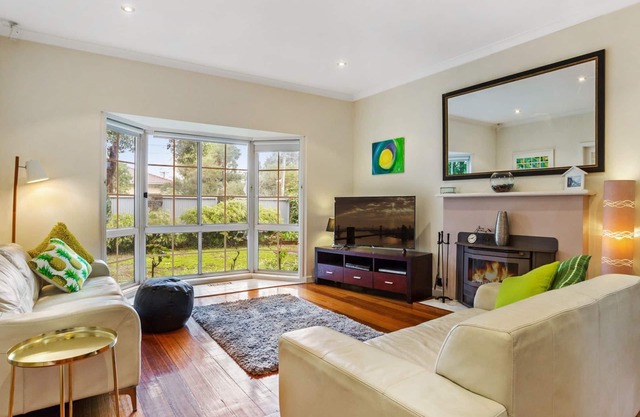 BeauBay Beaumaris House Lifestyle beach location. Private pool, garden. 4 bed