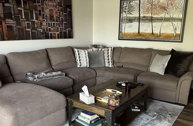 Beautiful Home Completely Private and Only one Hour From Montreal