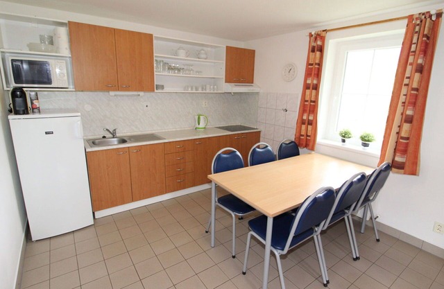 Beautiful private villa for 6 guests with pool, WIFI, TV, terrace and pets allowed