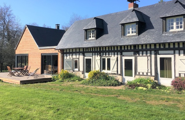 Beautiful Norman farmhouse near Honfleur 6 persons