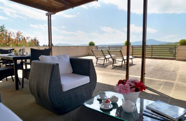 Beautiful apartment for 4 people with pool, A/C, WIFI, TV, terrace, panoramic view and parking